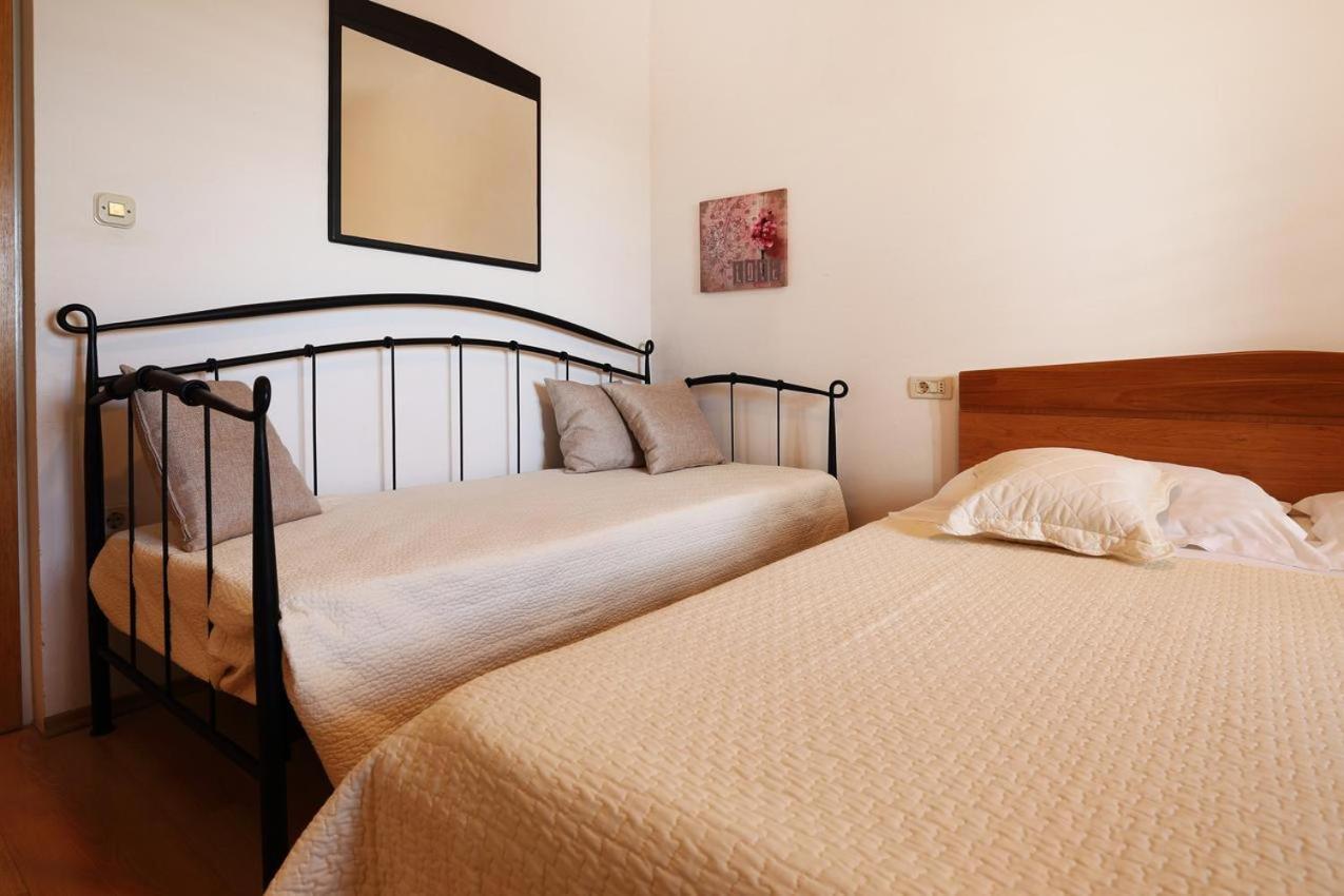 Apartmani Nila Sveta Nedelja  Cameră foto